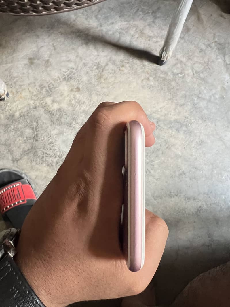 Apple iPhone 7 Plus 3