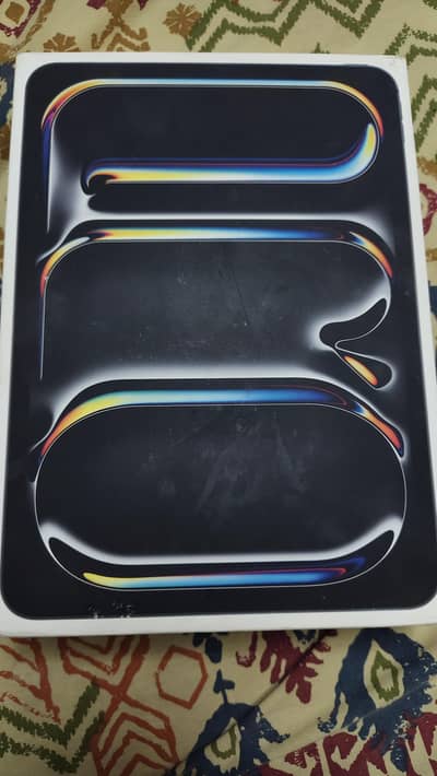 ipad M5 just 10 days used full New