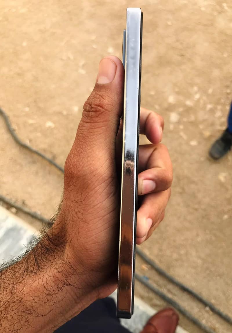 Infinix Note 40 7