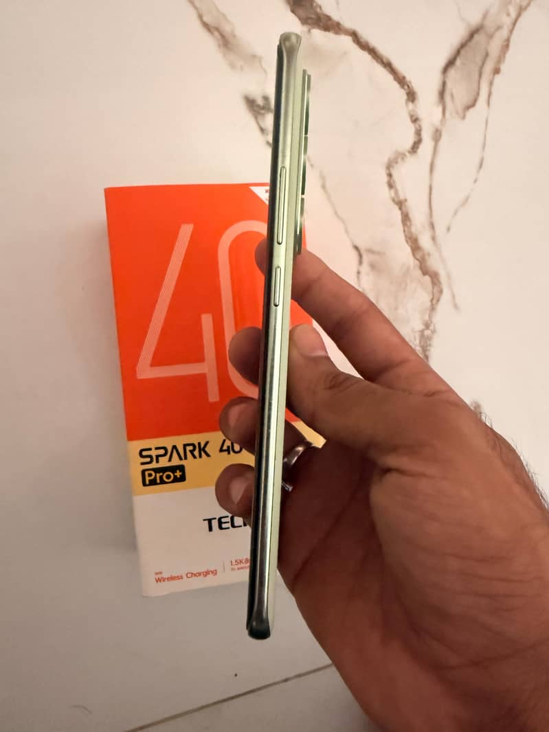 Tecno Spark 40 pro plus 3