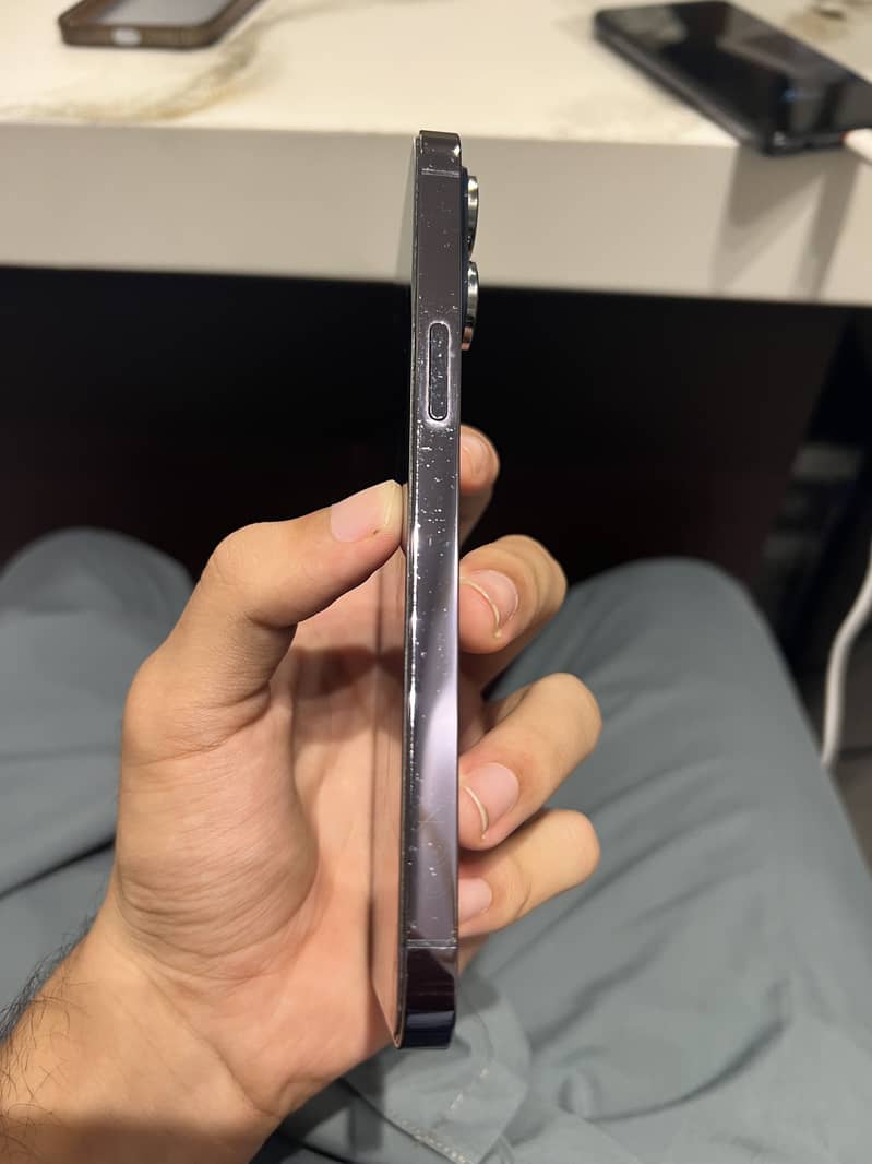 Apple iPhone 14 Pro Max 4