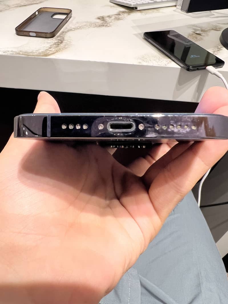 Apple iPhone 14 Pro Max 5