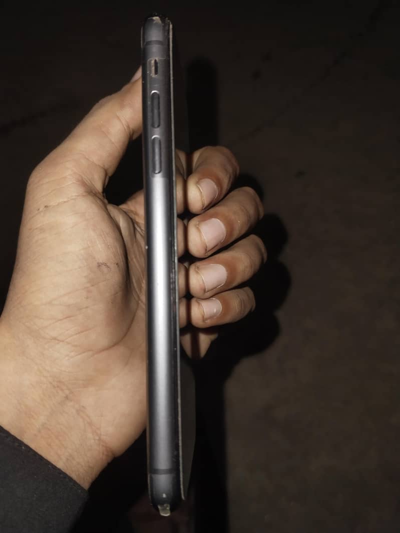 Apple iPhone 11 5