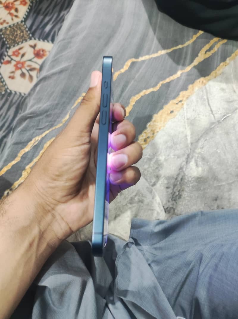Apple iPhone 14 plus 3