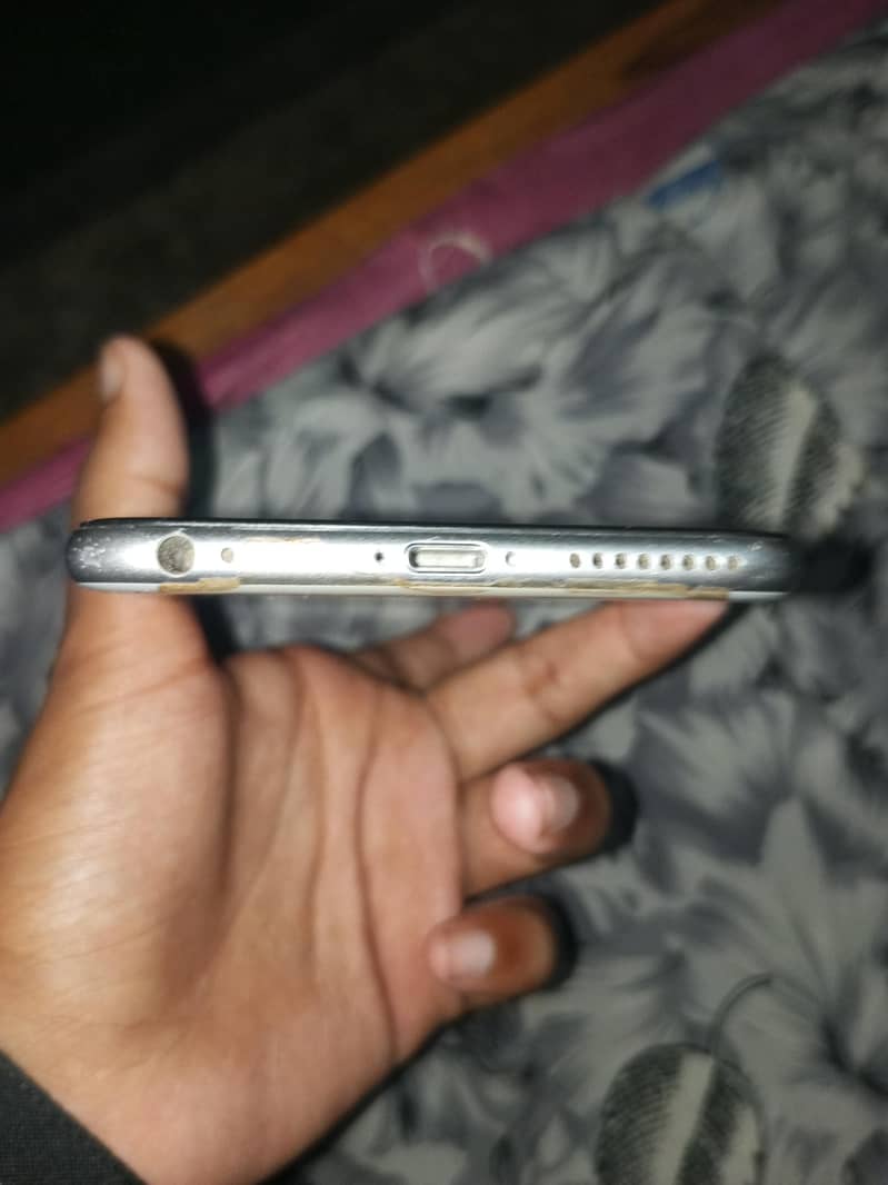 Apple iPhone 6 Plus 5