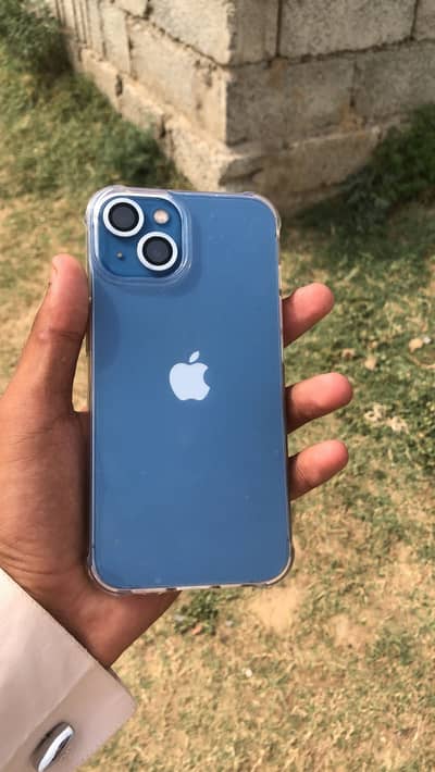 Apple iPhone 13