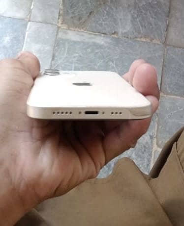 Apple iPhone 12 1