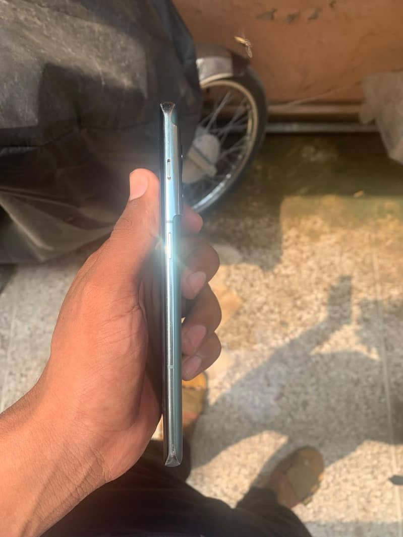 One Plus 10 Pro 3