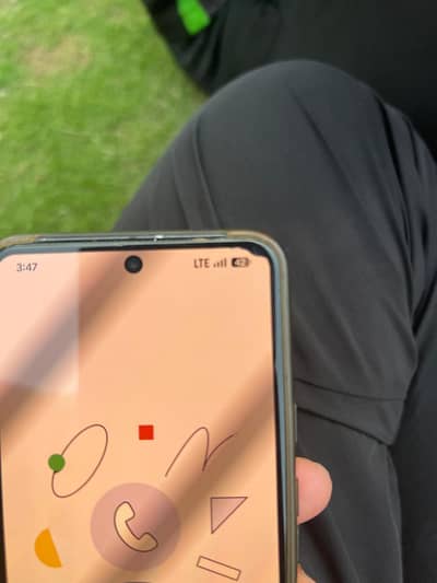 google pixel 8 waterproof mirror dot on screen