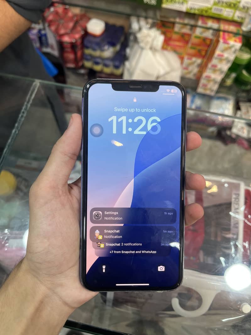 Apple iPhone 11 Pro Max 4