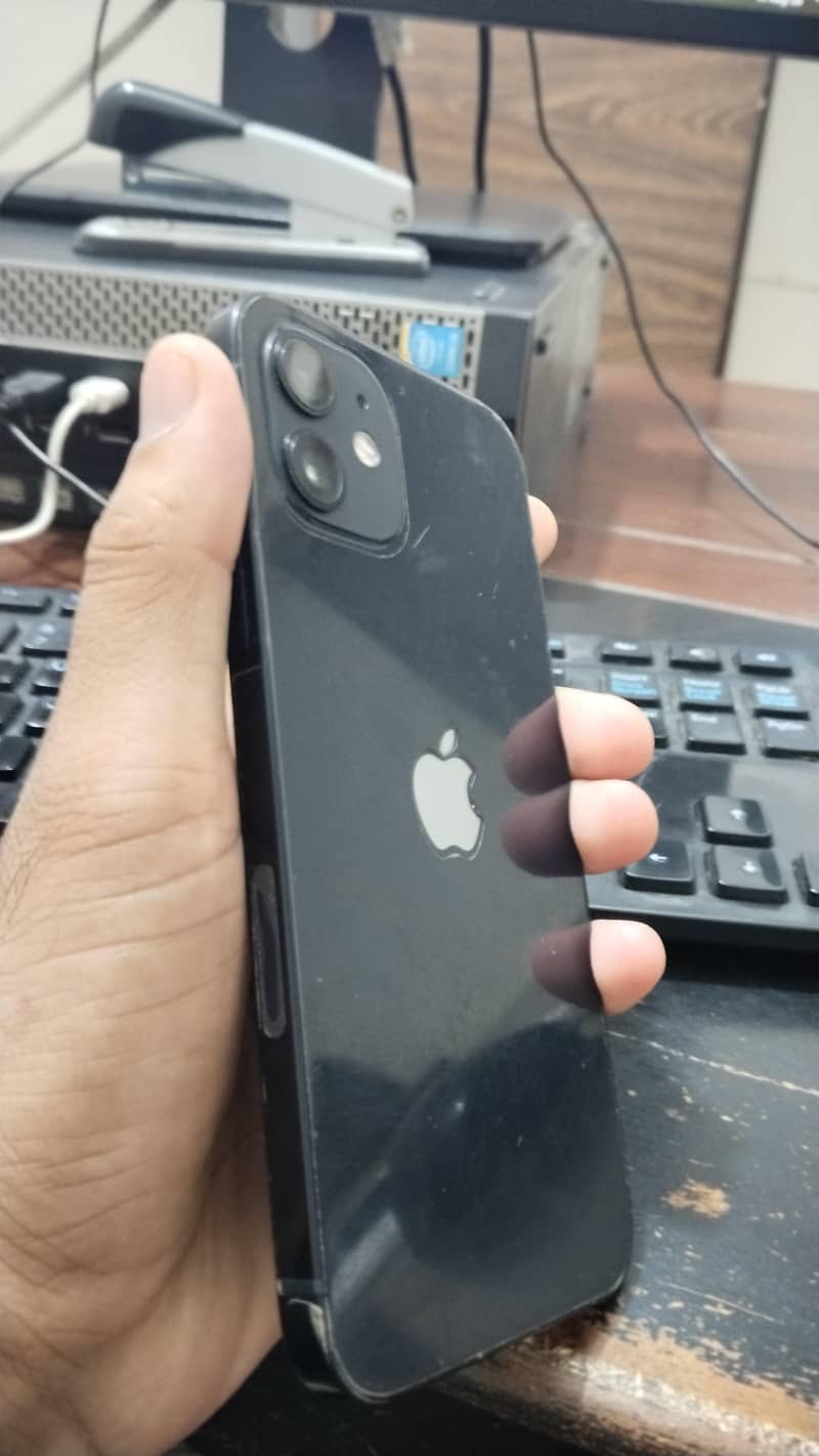 Apple iPhone 12 1