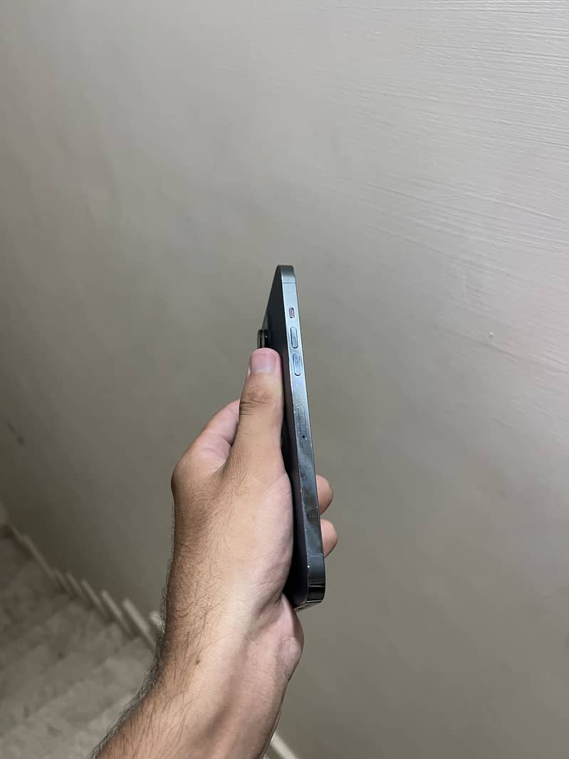 Apple iPhone 12 Pro Max 3