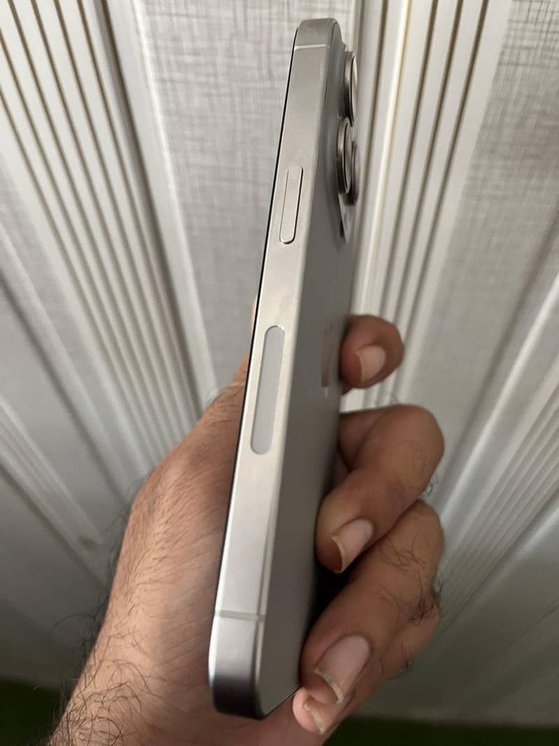 Apple iPhone 15 Pro 1