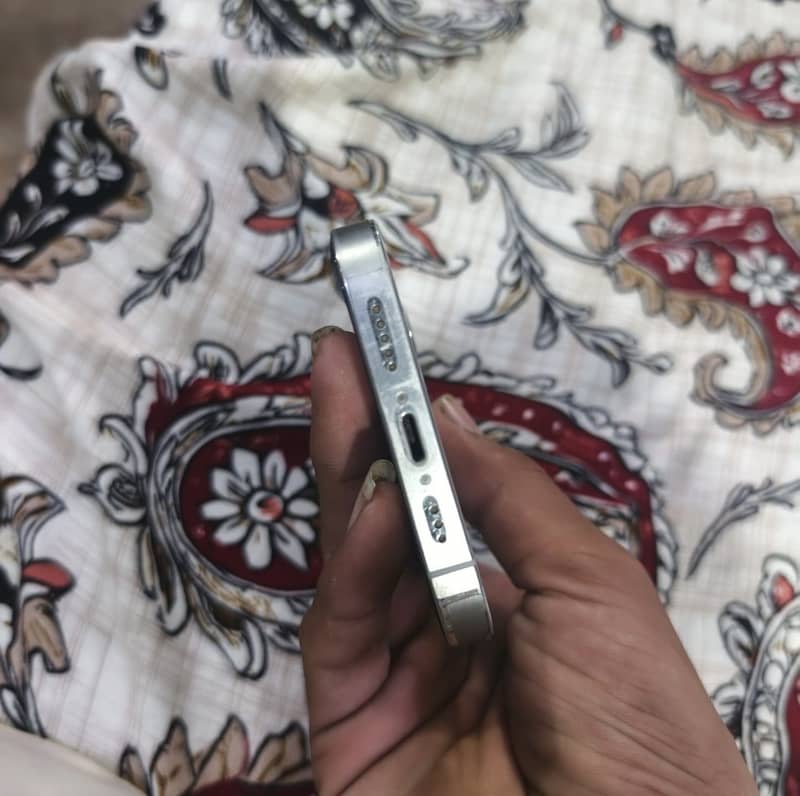 Apple iPhone 13 Pro 1