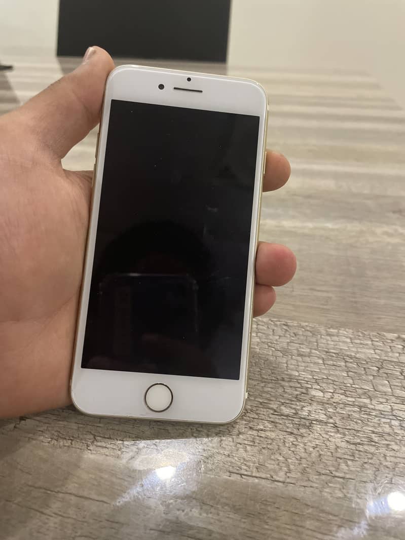 Apple iPhone 7 2
