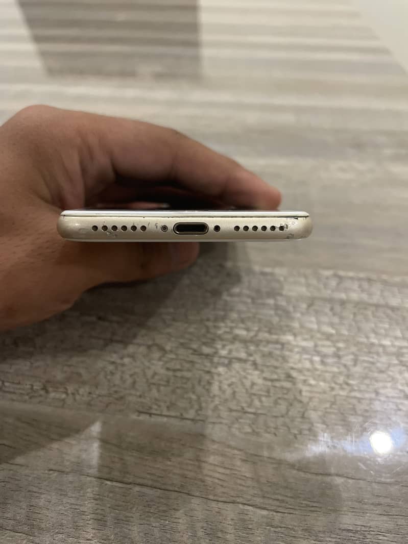Apple iPhone 7 7