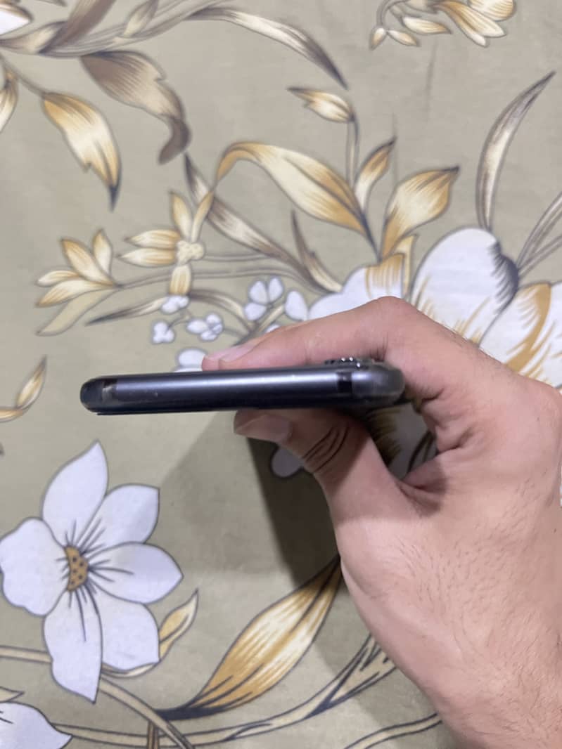 Apple iPhone X 0