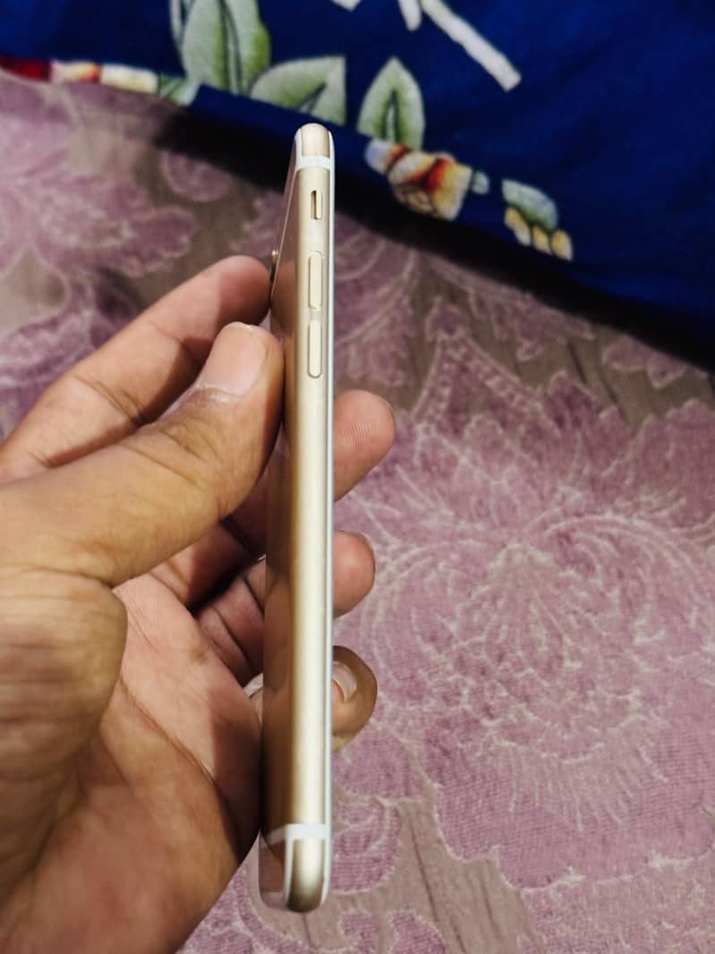 Apple iPhone 6 4