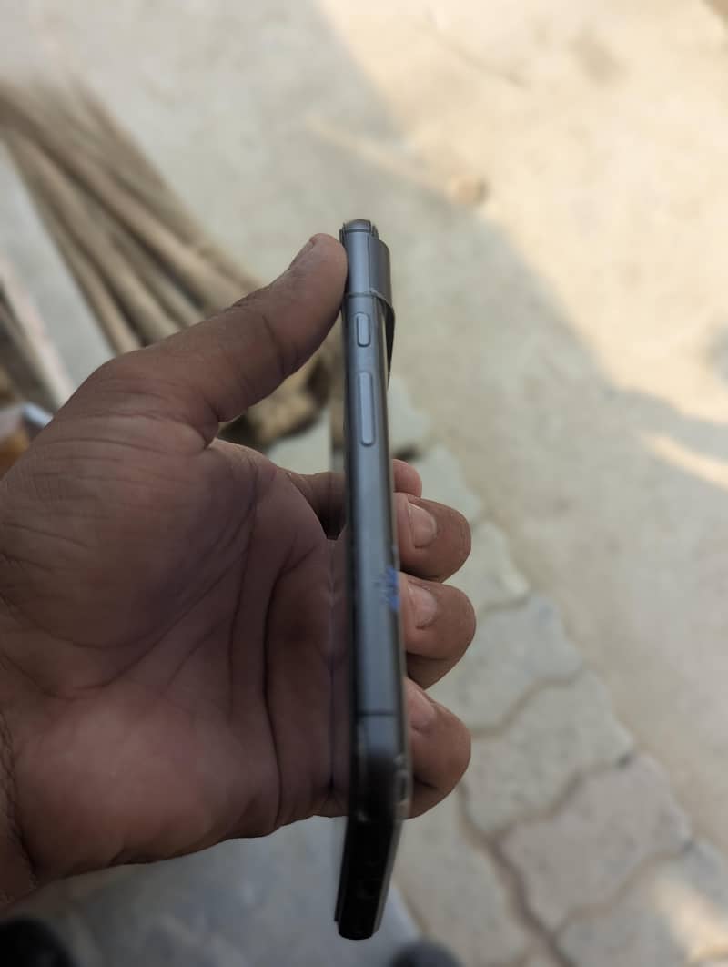 Google Pixel 8 3