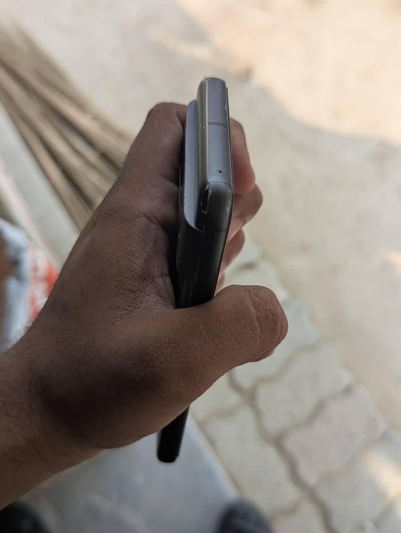 Google Pixel 8 5