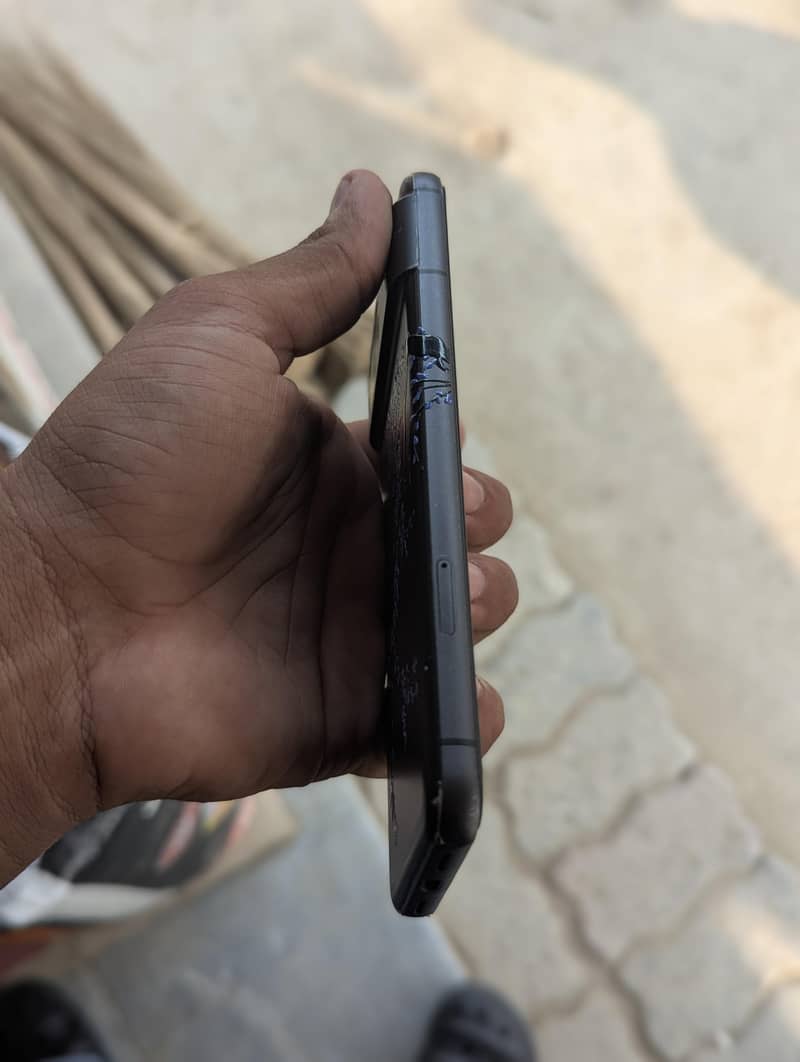 Google Pixel 8 6
