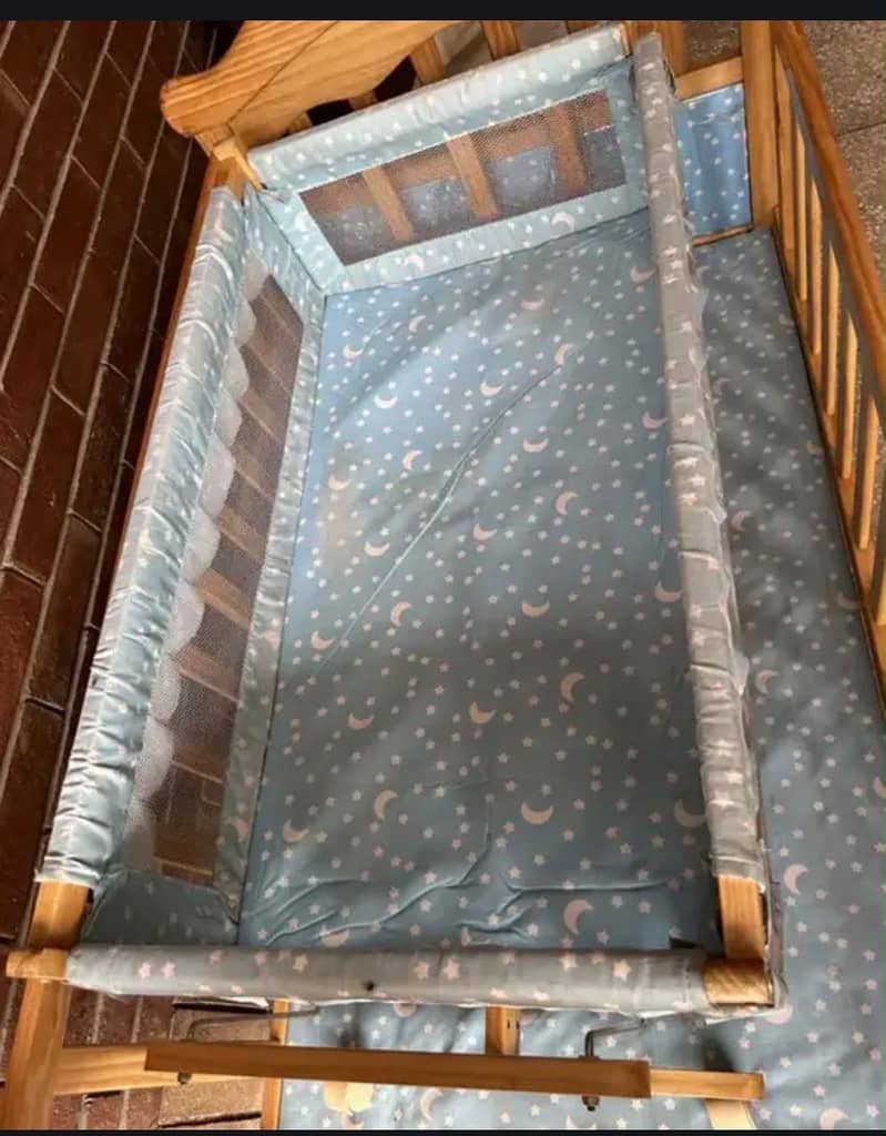 Baby Cot 2