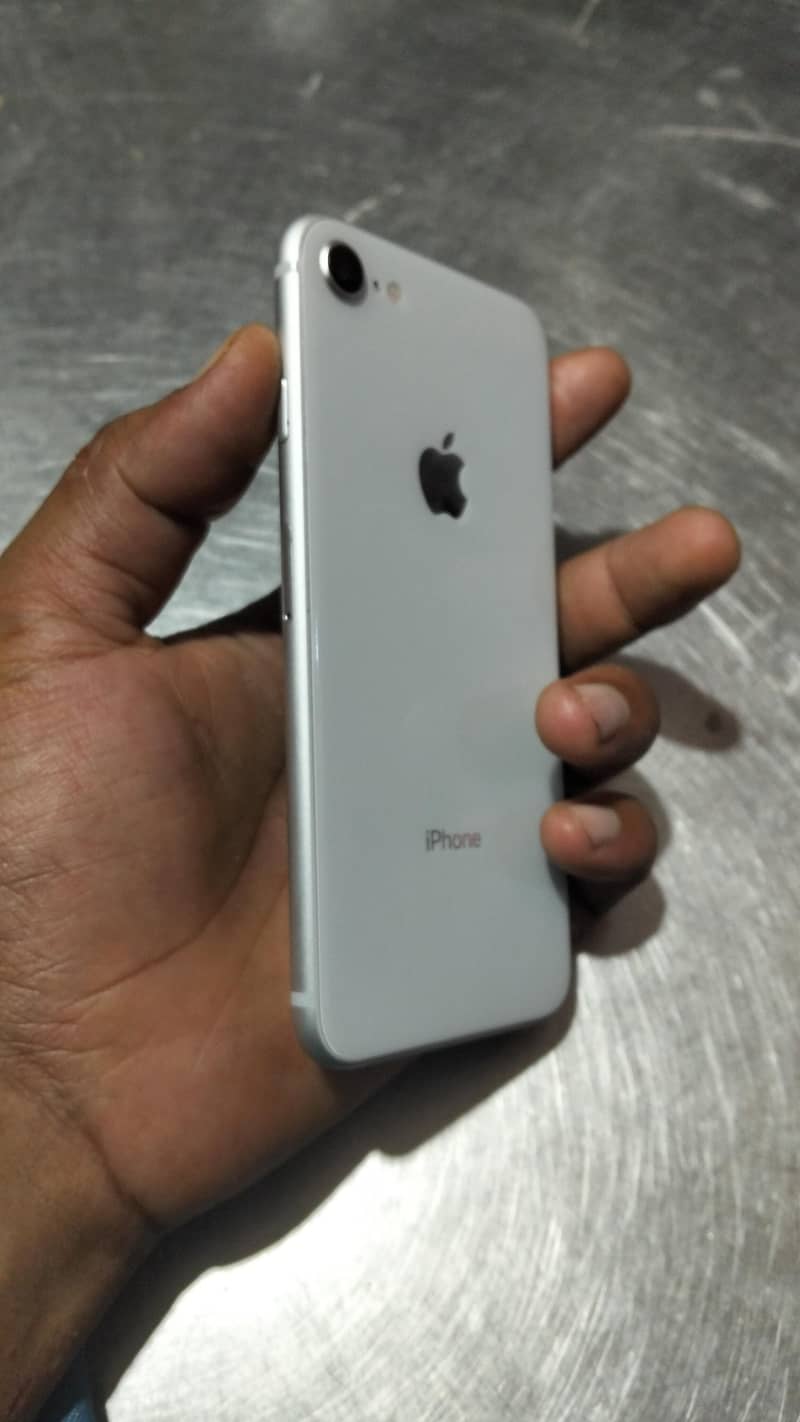 Apple iPhone 8 2