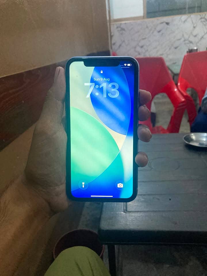 Apple iPhone 11 3