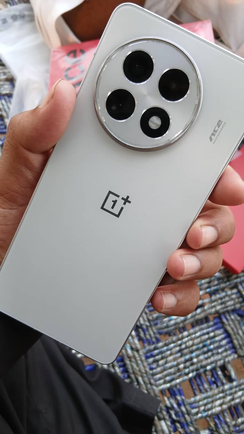 One Plus 13R 4