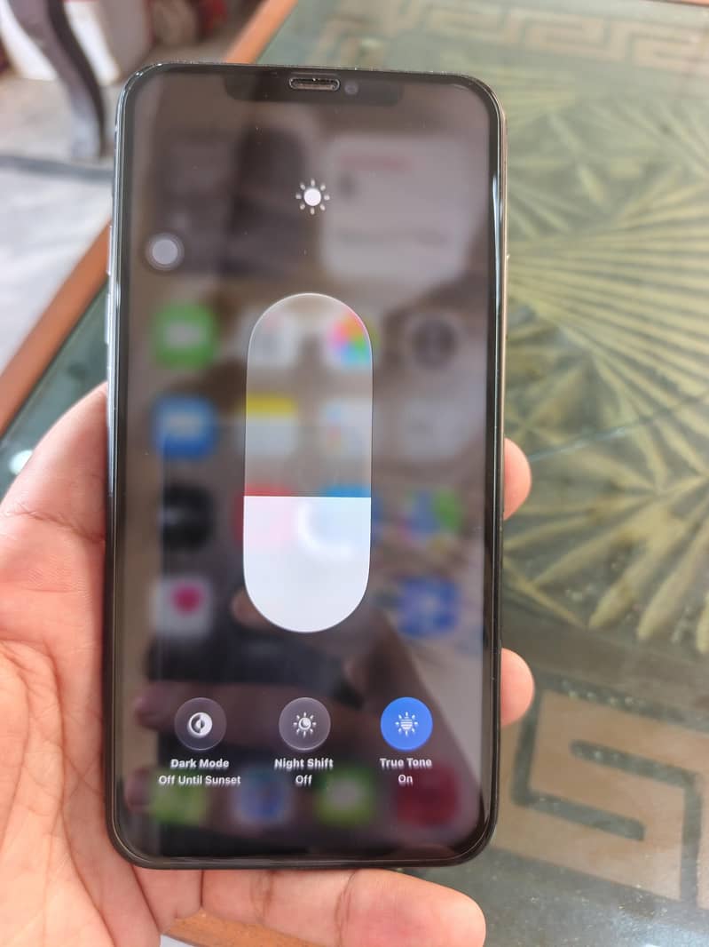 Apple iPhone 11 Pro Max 2