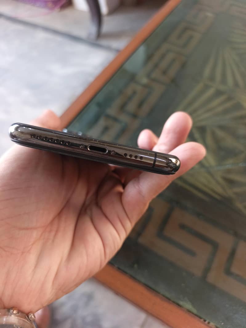 Apple iPhone 11 Pro Max 5