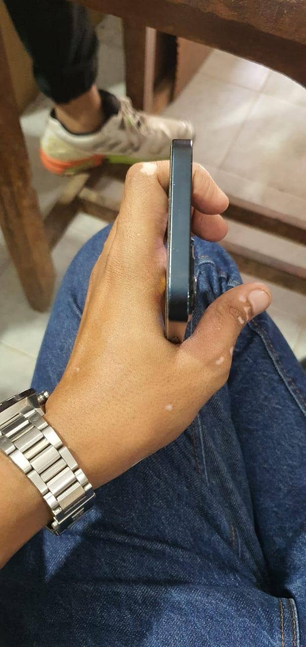 Apple iPhone 13 Jv 4