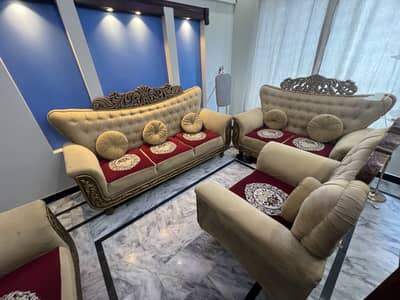 7 seater Sofa set with center table