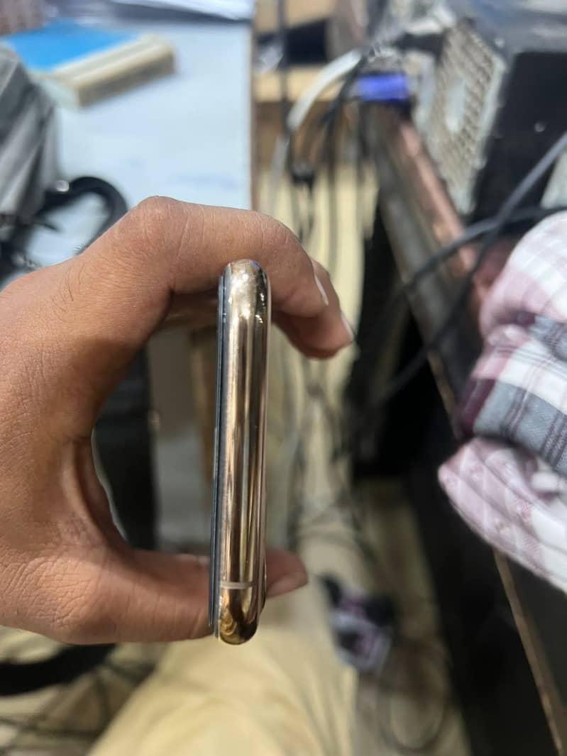 Apple iPhone 11 Pro 1