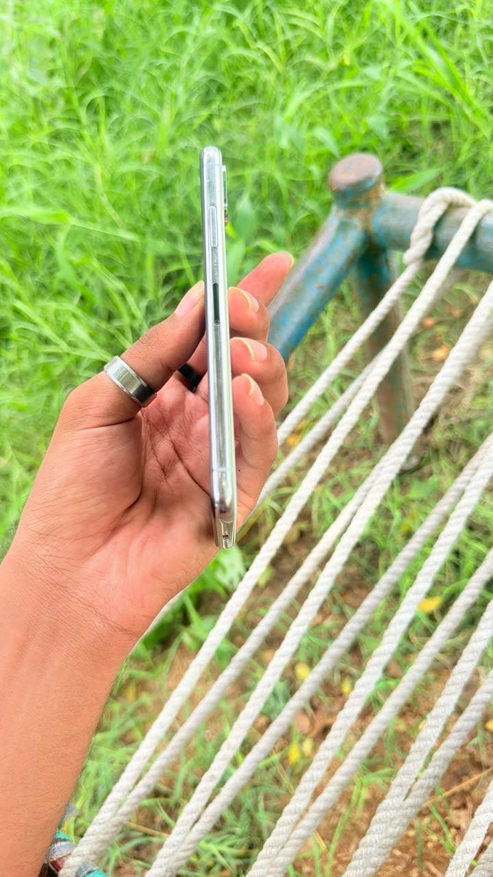 Apple iPhone XS 1