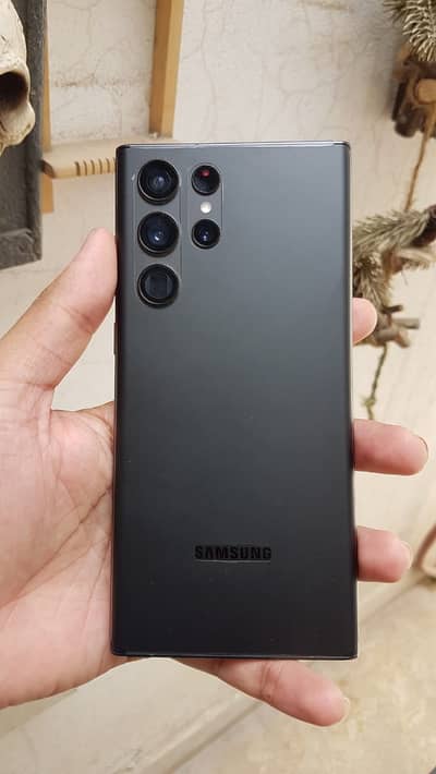 Samsung Mobile S22 Ultra lush condition