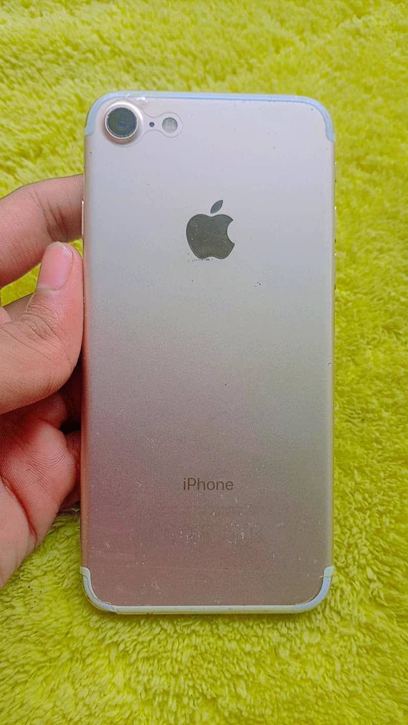 Apple iPhone 7 1