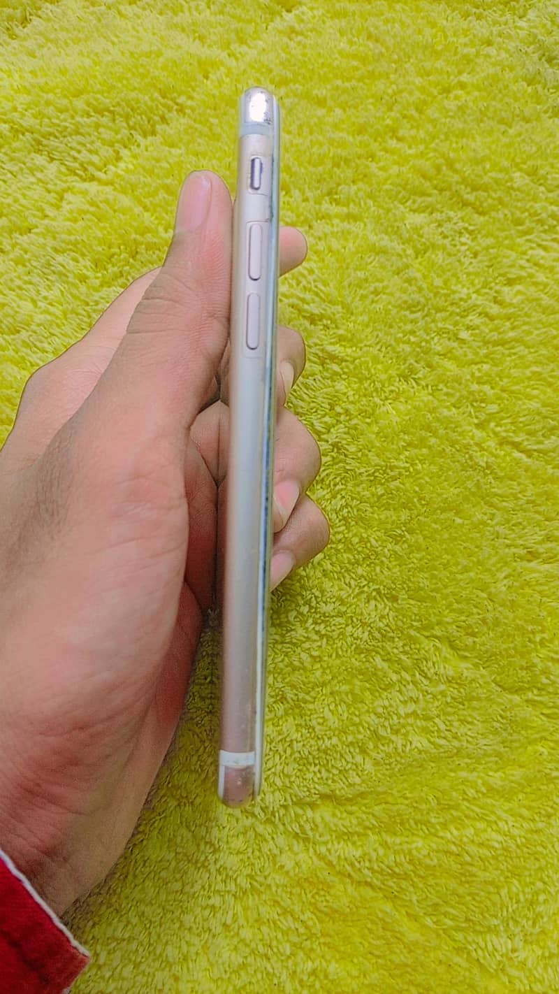Apple iPhone 7 4