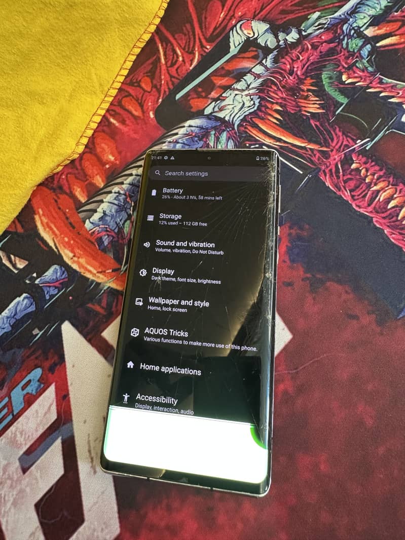 Sharp Aquos R5G 1