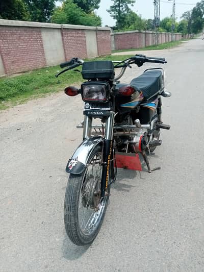Honda 125 model 10 black color available