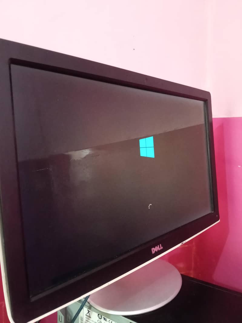 22 inch LCD 0