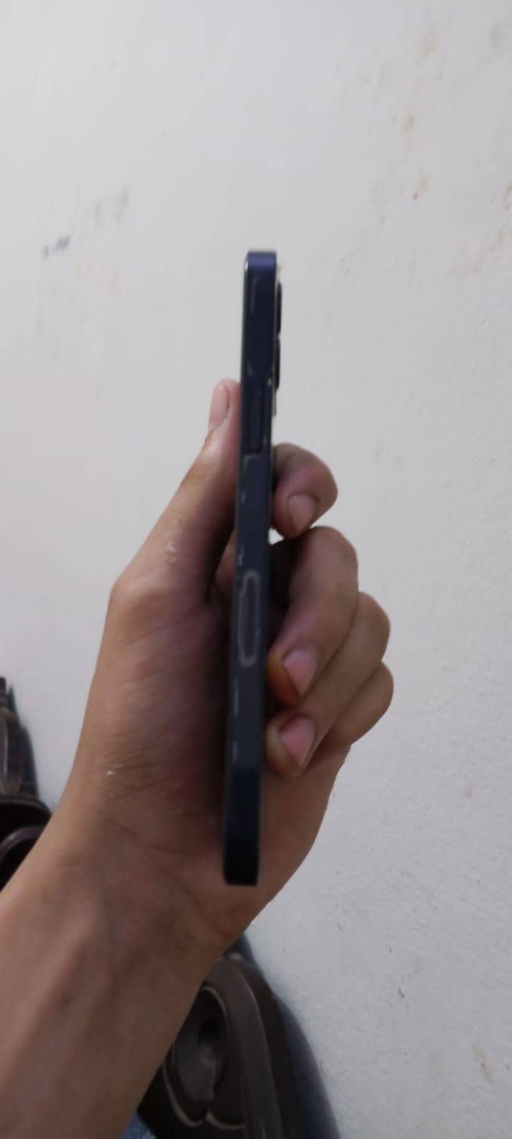 Apple iPhone 12 4