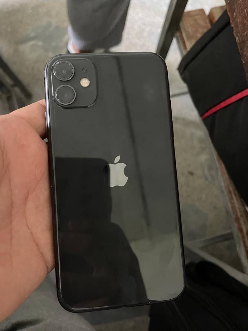 Apple iPhone 11 3