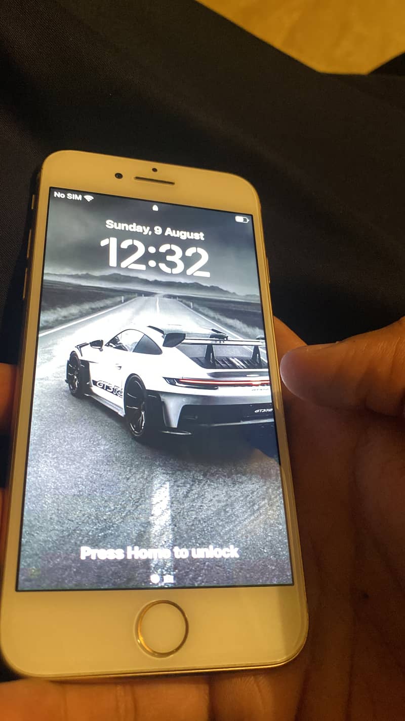Apple iPhone 8 4