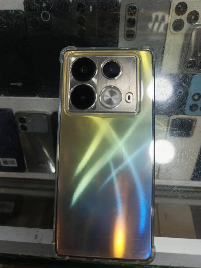 Infinix Note 40 8