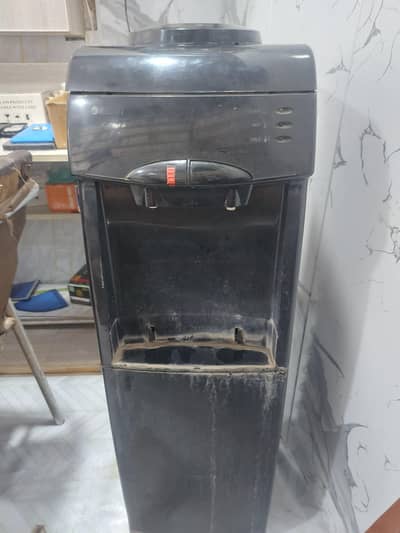 water dispincer