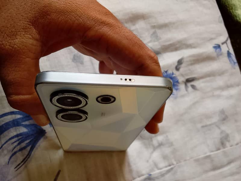 Tecno CAMON 20 Pro 4