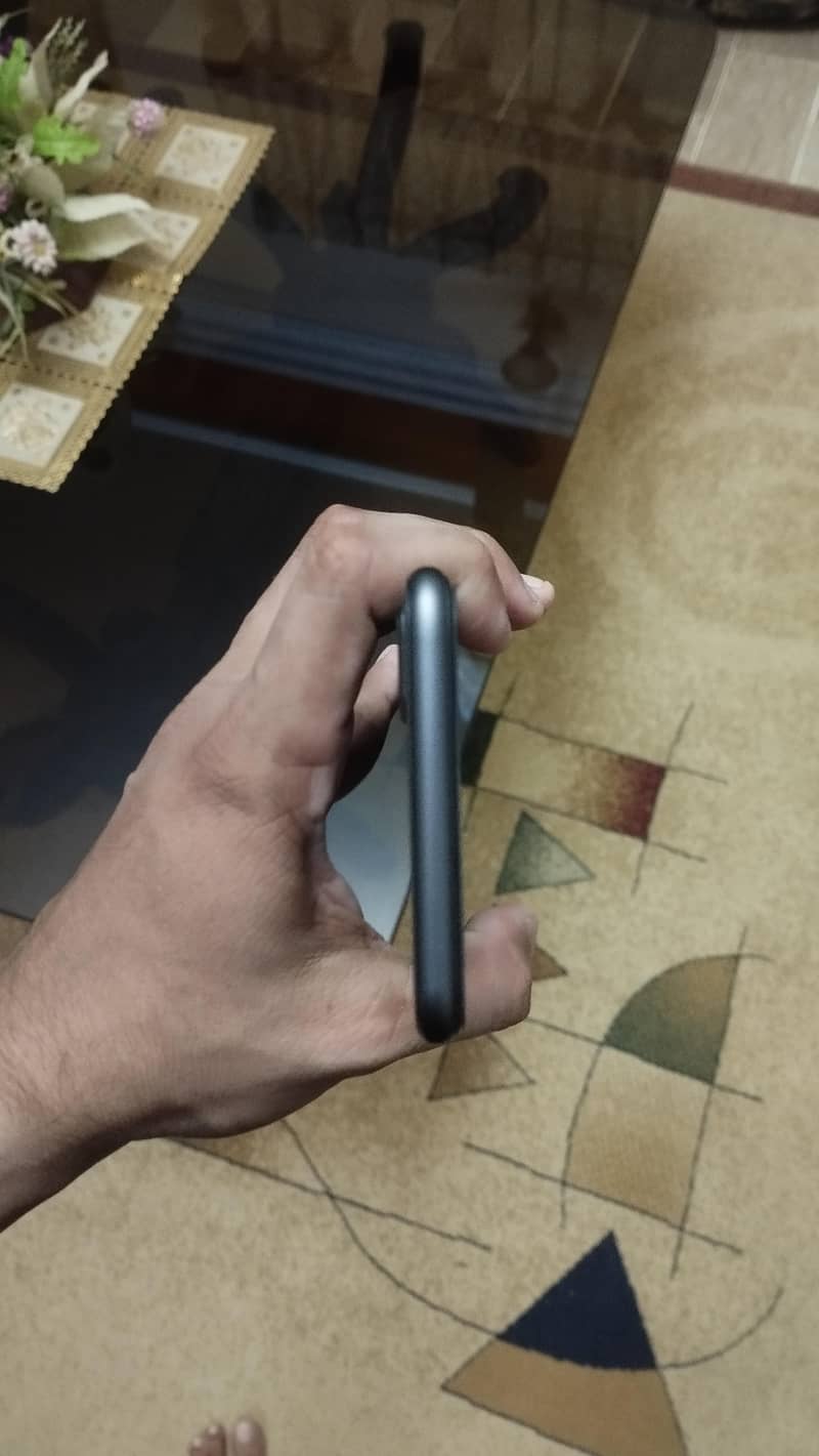 Apple iPhone 8 Plus 2