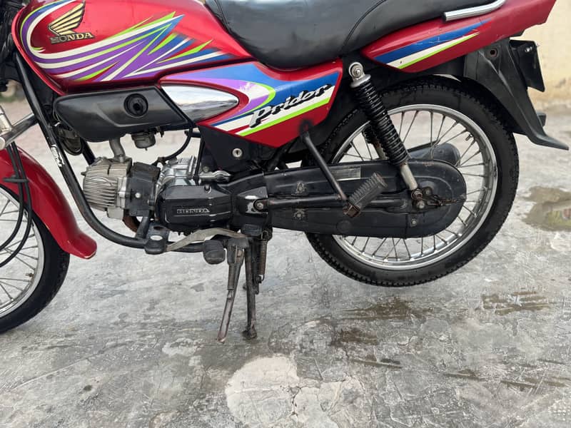 Honda pridor 100cc 1