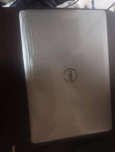 Inspiron 5770 Laptop, Windows 11 Premium.